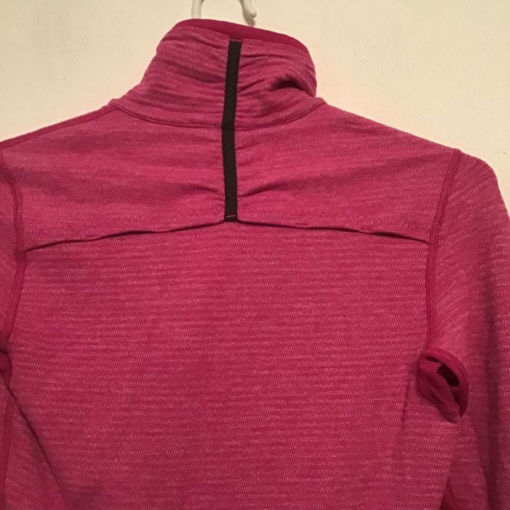 NWOT Lululemon Base Runner 1/2 Zip
Mini Check Pique Raspberry / Raspberry - Picture 16 of 16